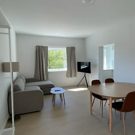 Leiti House Apartment *