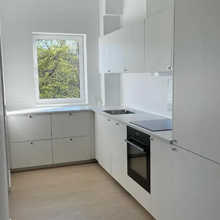 Leiti House
